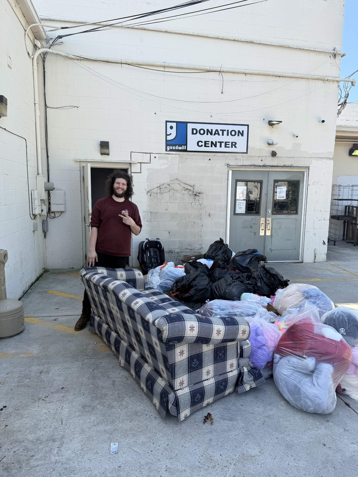 Big Barn delivering reusable household items to a donation center